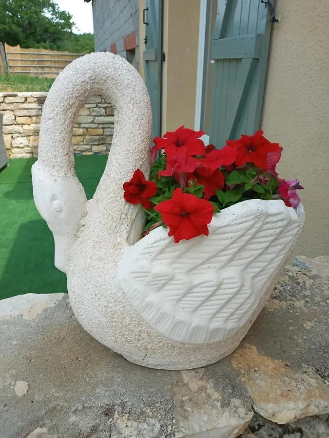 Nid Douillet A La Campagne Hotel Salviac Guest house